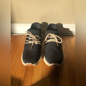 Vessi Limited Edition Colour Everyday Classic Sneaker Size US 9